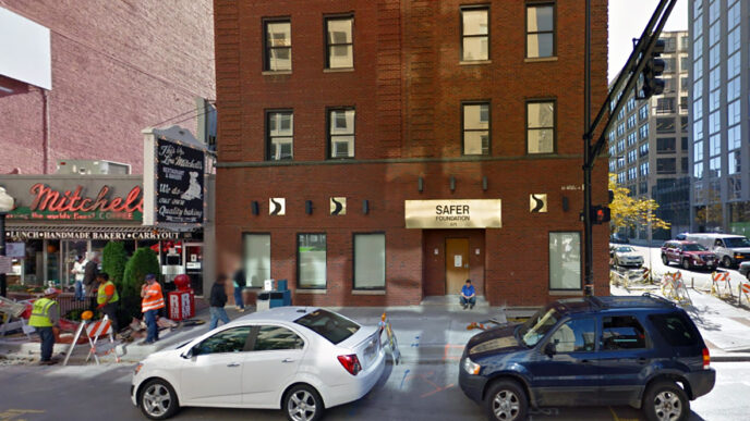 Street scene in front of Safer Foundation headquarters on Jackson Boulevard.